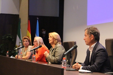 La alcaldesa de Motril ha recepcionado a los nuevos auxiliares de playa (AYTO. MOTRIL) La alcaldesa de Motril ha recepcionado a los nuevos auxiliares de playa (AYTO. MOTRIL)