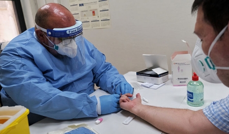 Realización de un test PCR (JUNTA DE ANDALUCÍA) 