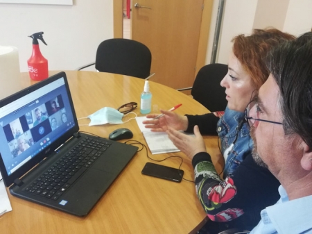 Los miembros de IU, Mari Carmen Pérez y Manuel Ortiz (IU) Los miembros de IU, Mari Carmen Pérez y Manuel Ortiz (IU)