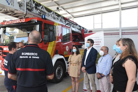 Nuevo vehículo de bomberos de Almuñécar (M. MUÑOZ / DIPUTACIÓN)