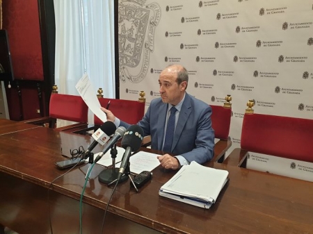 El concejal socialista, José María Corpas en rueda de prensa (PSOE)