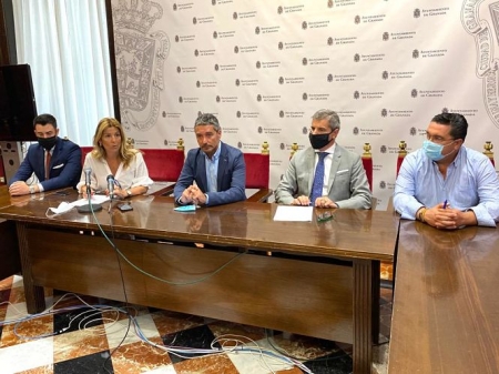 Rueda de prensa para presentar el acuerdo (AYUNTAMIENTO GRANADA)