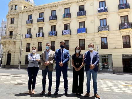 Exposición en el Hotel Victoria de imágenes del confinamiento (AYUNTAMIENTO) 