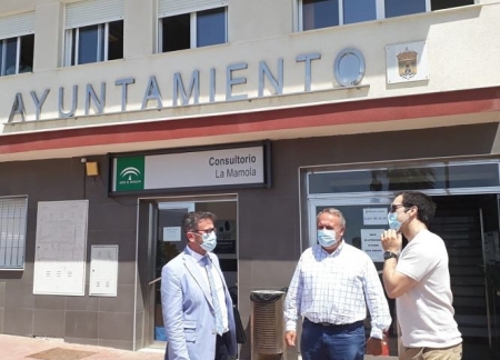 El Delegado de Turismo, Gustavo Rodríguez durante la visita a Polopos (JUNTA) 