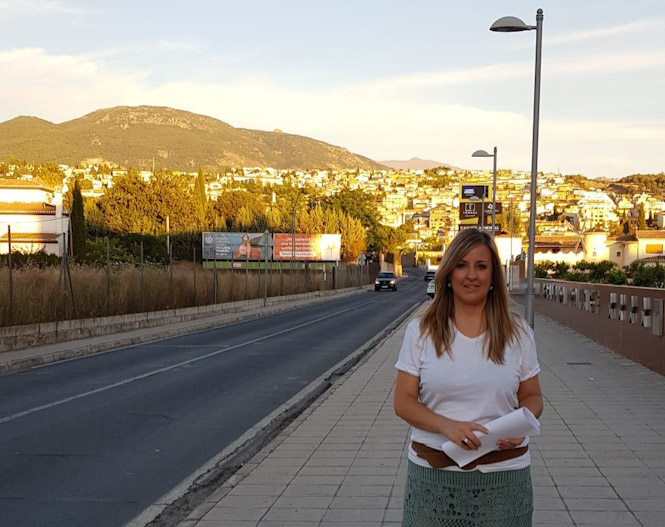 Cristina Marín en la carretera GR-3202 (PP) 