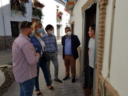 Grupo popular en Diputación durante la visita a un municipio (PP)