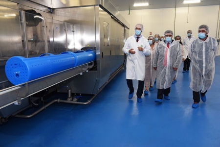 Visita de José Entrena a `Caña Nature` (R. MARTÍNEZ / DIPGRA) 