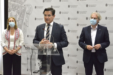 Luis Salvador ha presentado el acuerdo con Cruz Roja (JAVIER ALGARRA)