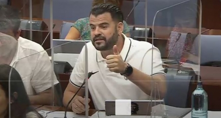 Jesus Fernández en el parlamento andaluz (IU)