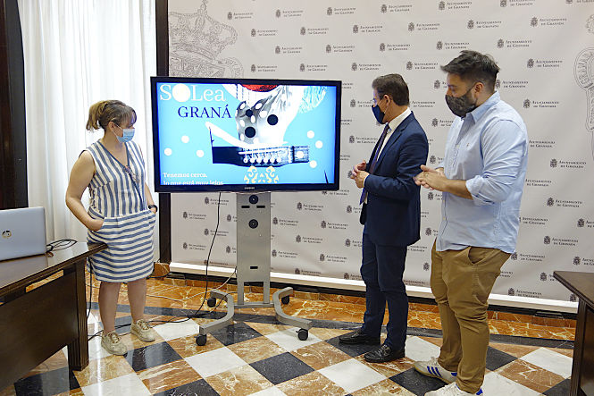 Presentación de la campaña publicitaria (JAVIER ALGARRA / AYUNTAMIENTO)
