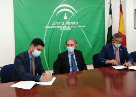 El Delegado de Salud ha sido testigo de la firma del convenio (JUNTA)