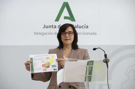 La delegada territorial de la Consejería de Agricultura, Pesca y Desarrollo Rural, María José Martín ha presentado las ayudas Leader (JUNTA)