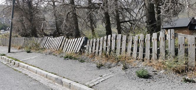 Estado de una calle de la Urbanización de Pradollano (PP)