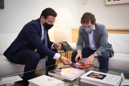 Imagen de la reunión entre Luis Salvador y José Luis Martínez-Almeida (AYUNTAMIENTO) Imagen de la reunión entre Luis Salvador y José Luis Martínez-Almeida (AYUNTAMIENTO)