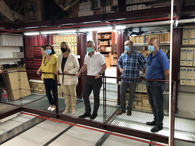 Visita al archivo municipal (AYTO. MOTRIL)