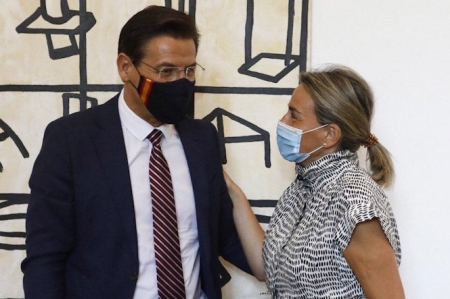 Luis Salvador junto a la alcaldesa de Toledo (AYUNTAMIENTO GRANADA)