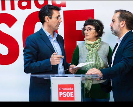 María Arnedo junto a Paco Cuenca y Jacobo Calvo (PSOE) María Arnedo junto a Paco Cuenca y Jacobo Calvo (PSOE)