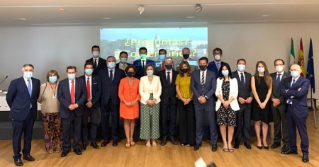 Imagen de los participantes en la reunión (UGR) 