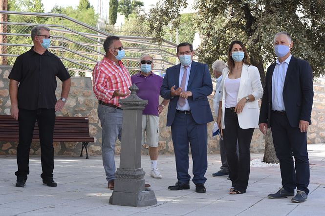 José Entrena ha visitado Santa Cruz del Comercio (R. MARTÍNEZ / DIPGRA) 