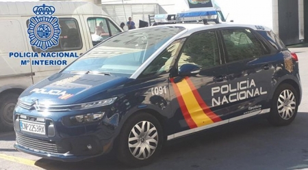 Vehículo Zeta de la Policía Nacional (POLICÍA NACIONAL) Vehículo Zeta de la Policía Nacional (POLICÍA NACIONAL)
