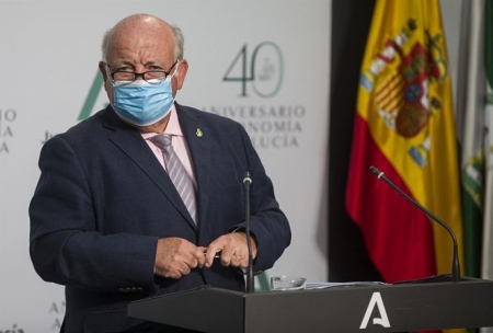El consejero de Salud y Familias, Jesús Aguirre, durante una comparecencia en rueda de prensa (MARÍA JOSÉ LÓPEZ / EUROPA PRESS) 