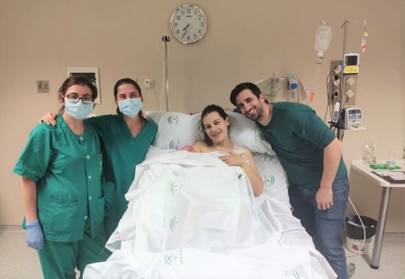 Una mujer tras el parto (HUSC) Una mujer tras el parto (HUSC)