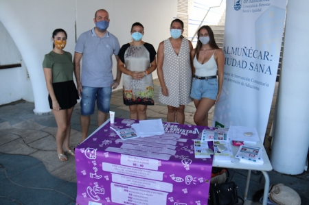 Stand informativo de la campaña (AYTO. ALMUÑECAR) 
