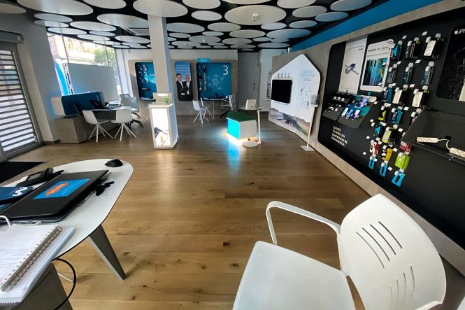Interior de una tienda de la compañía telefónica Movistar (EDUARDO PARRA - EUROPA PRESS) 