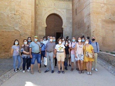 Imagen de la visita a la Alhambra (AYTO. MONTEFRÍO) 