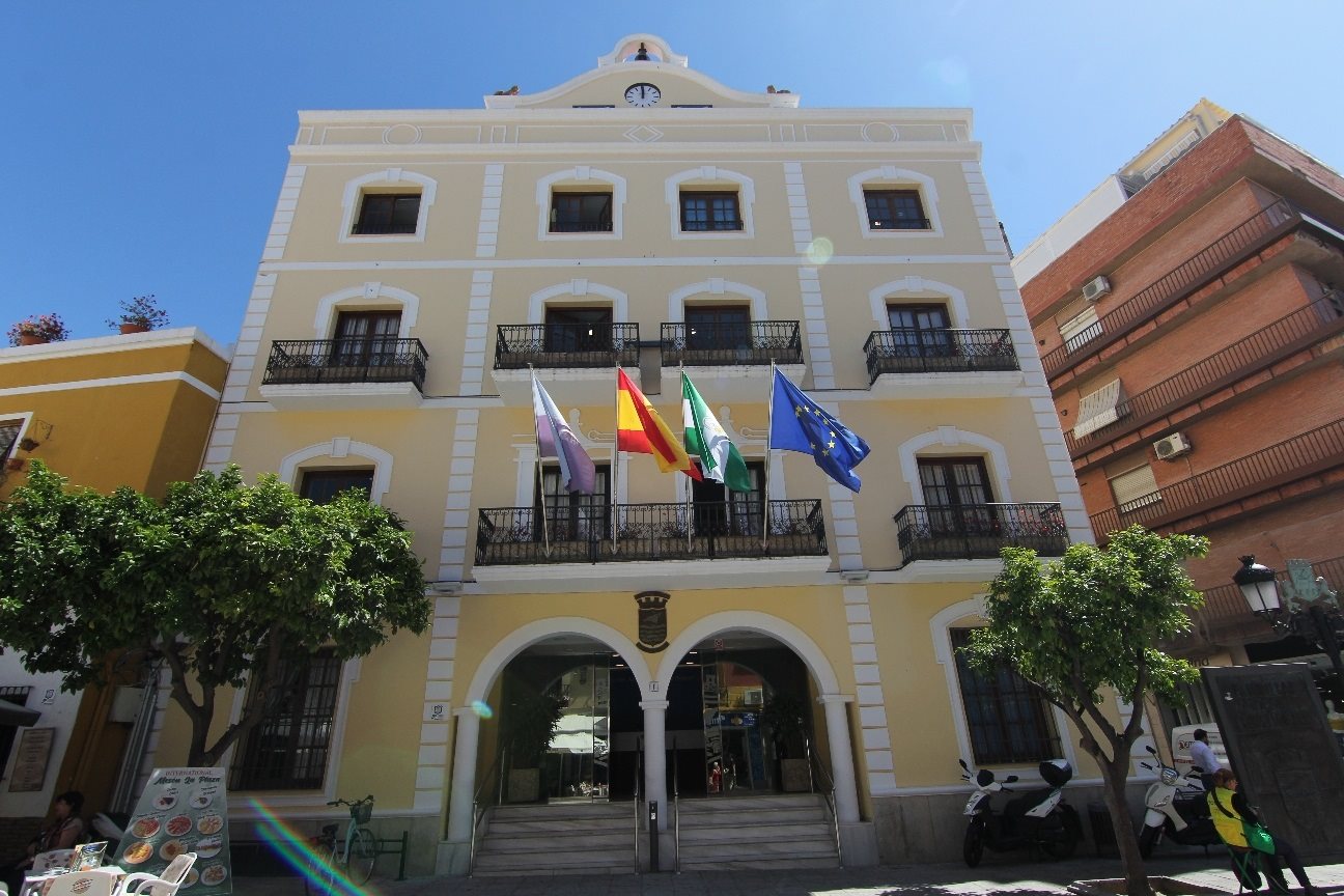 Fachada del Ayuntamiento de Almuñécar (AYTO. ALMUÑECAR) 