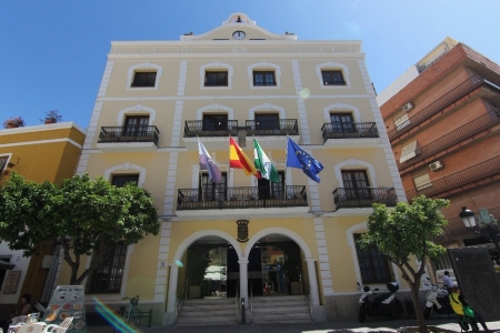 Fachada del Ayuntamiento de Almuñécar (AYTO. ALMUÑECAR) Fachada del Ayuntamiento de Almuñécar (AYTO. ALMUÑECAR)
