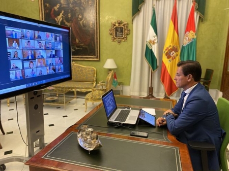 El alcalde de Granada, Luis Salvador, en un encuentro de ayuntamientos contra el decreto de remanentes (AYUNTAMIENTO)