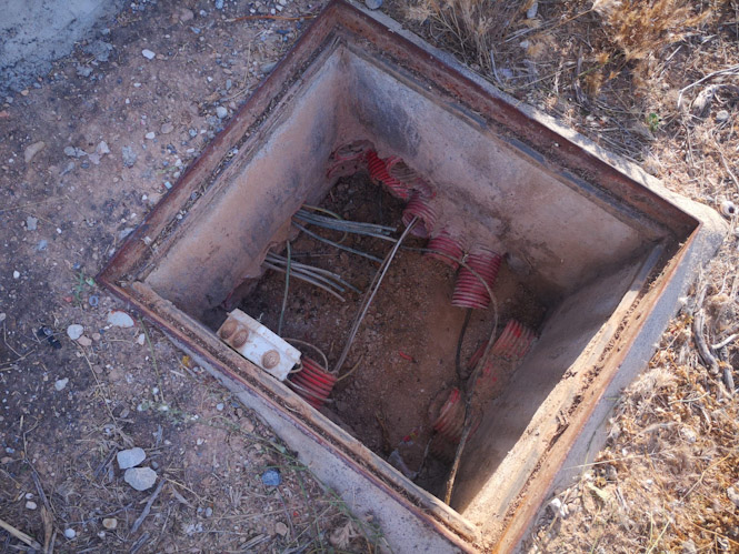 Imagen del robo del cableado del campo de fútbol (PP)