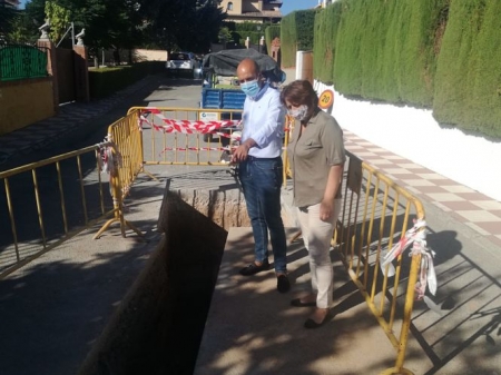 El Alcalde de Otura ha visitado las obras (AYTO. OTURA)