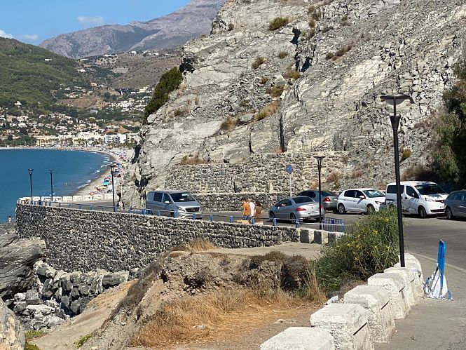 Instalación de las farolas solares (AYTO. ALMUÑÉCAR)