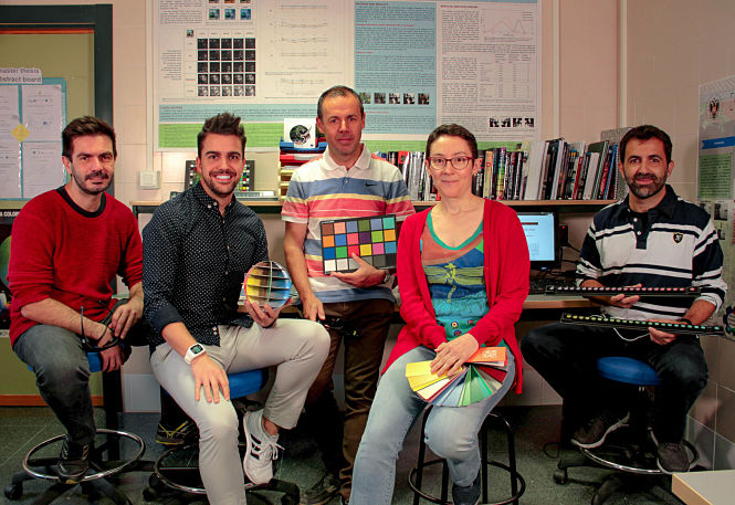Los investigadores de la UGR que han llevado a cabo este trabajo sobre daltonismo (UGR)