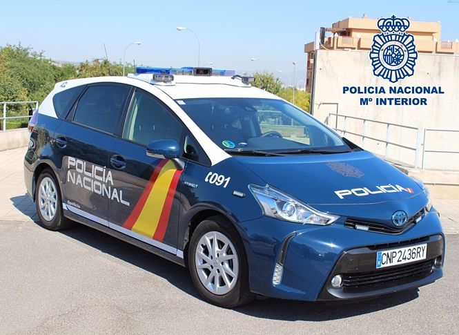 Coche patrulla de Policía Nacional (POLICÍA NACIONAL EN GRANADA)