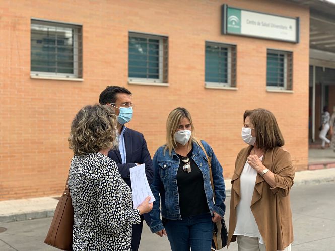 Visita de miembros del PSOE a un Centro de Salud de la capital (PSOE)