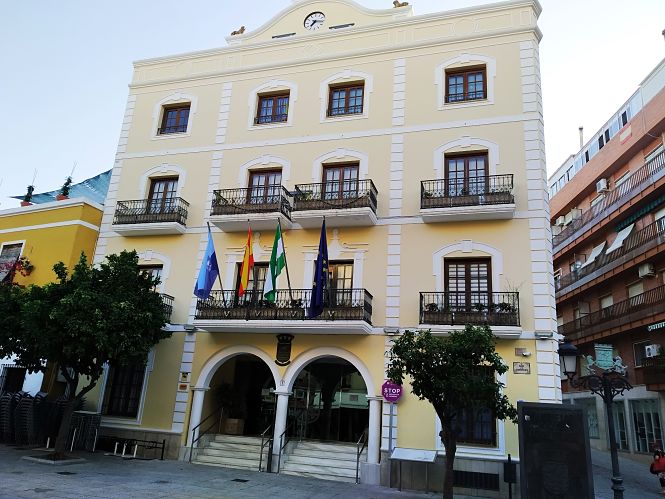 Fachada del Ayuntamiento Almuñécar (AYTO. ALMUÑÉCAR)