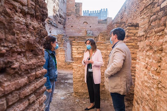 Visita al baño de la Alcazaba (JUNTA DE ANDALUCÍA)