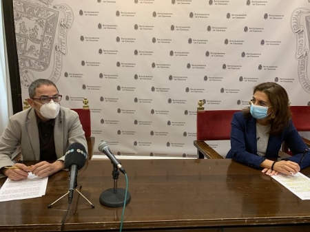 Miguel Ángel Fernández Madrid y Raquel Ruz en rueda de prensa (PSOE)