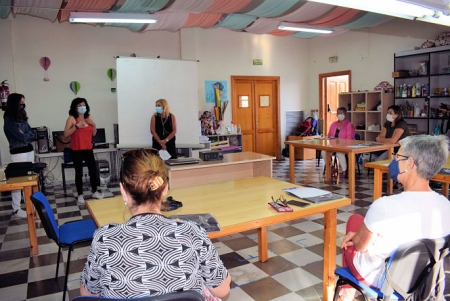 Inauguración del curso de nuevas tecnologías (AYTO. ALBOLOTE) Inauguración del curso de nuevas tecnologías (AYTO. ALBOLOTE)