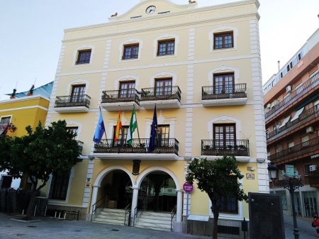 Fachada del Ayuntamiento de Almuñécar (AYTO. ALMUÑÉCAR)