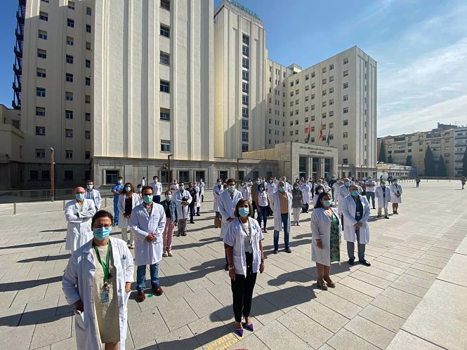Dirección y profesionales del Hospital Virgen de las Nieves (HOSPITAL VIRGEN DE LAS NIEVES) 