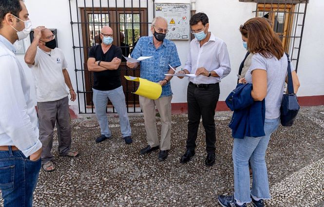 Miembros del PSOE han visitado el Barrio de la Churra (PSOE) 