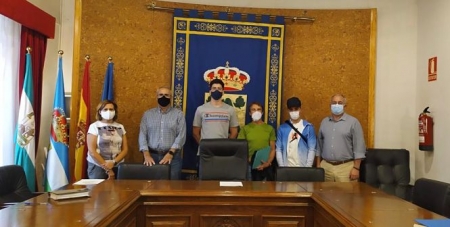 Imagen de la rpesentación del convenio (AYTO. GÓJAR)