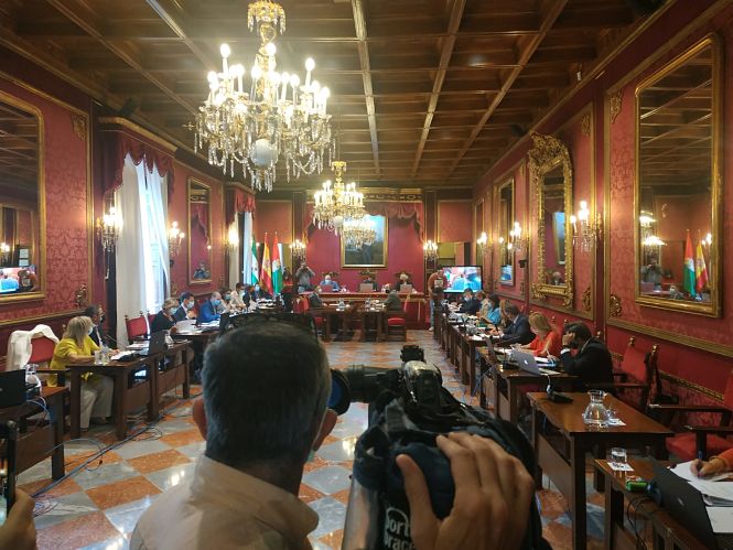 Imagen de un Pleno del Ayuntamiento de Granada (PODEMOS - IU)