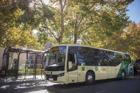 Autobús del Consorcio de Transporte Metropolitano de Granada -(JUNTA DE ANDALUCÍA) Autobús del Consorcio de Transporte Metropolitano de Granada -(JUNTA DE ANDALUCÍA)