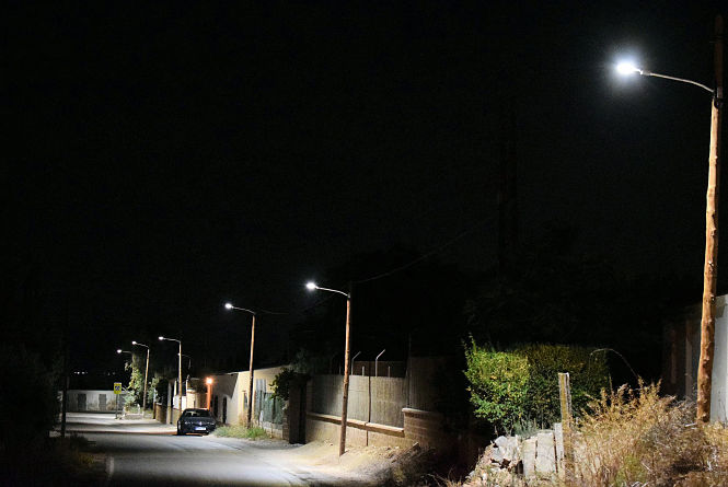 Iluminación en el camino de Albarrate (AYTO. ALBOLOTE)