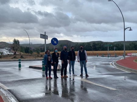 Miembros del PP han visitado el puente (PP) 